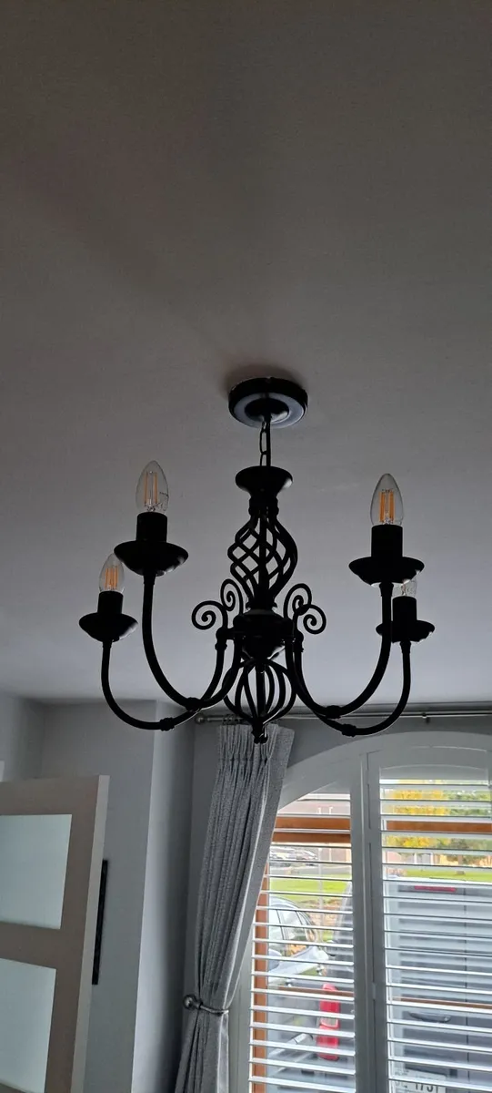 Ceiling chandelier