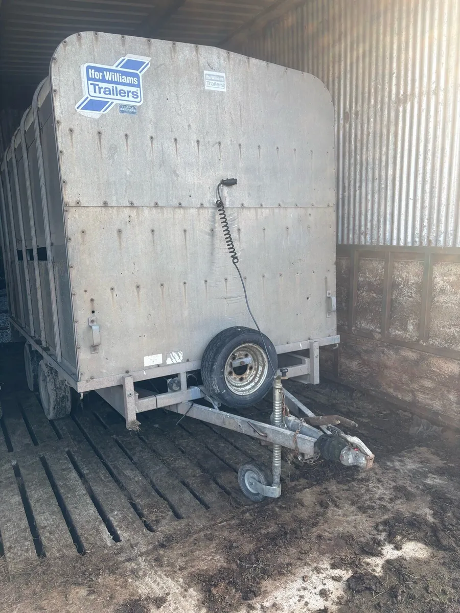 Cattle trailer - Image 1
