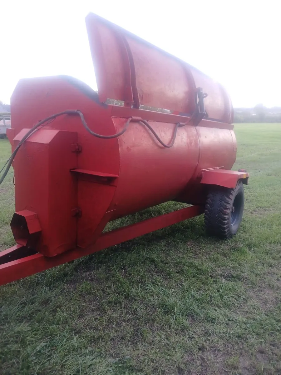 Tanco dung speader for sale - Image 1