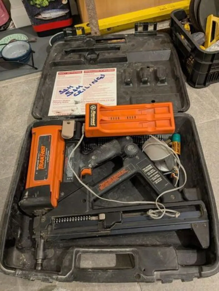 2x Ramset TrakFast TF1100 Cordless Nail Guns - Image 4