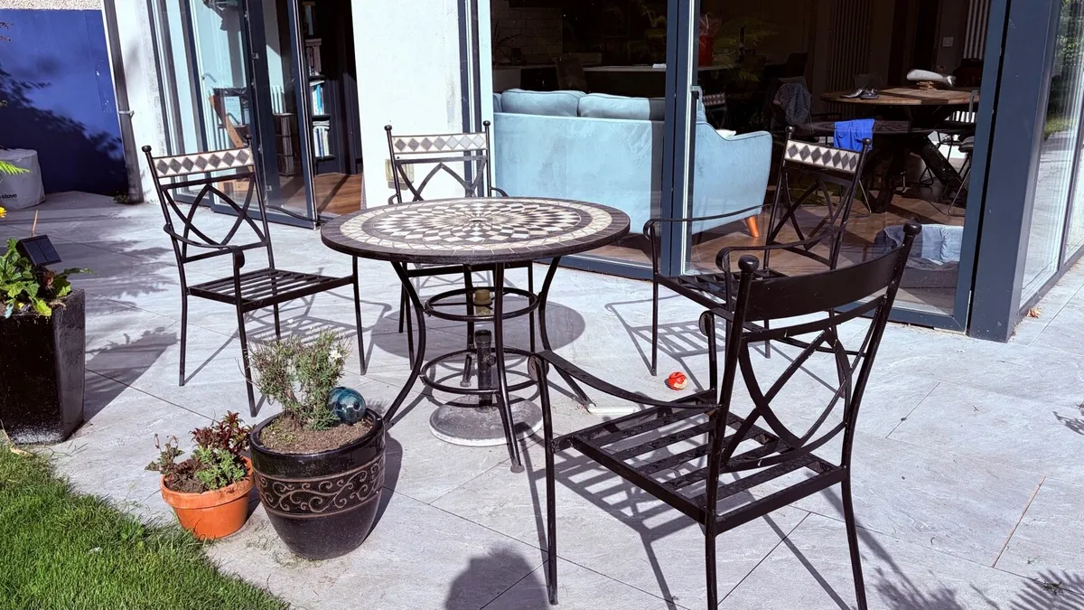 Patio set with 4 chairs (cast Iron) - Image 4
