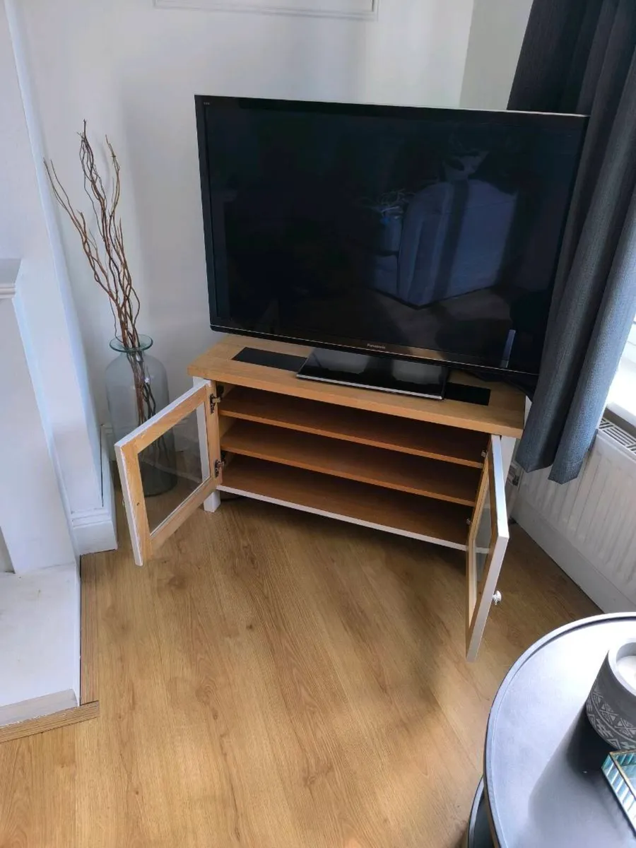 TV unit and Sofa - Image 2