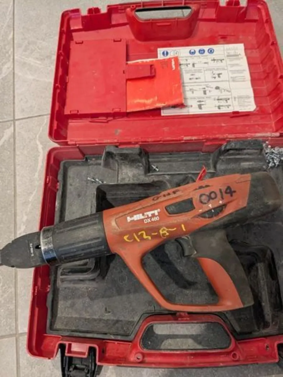 Hilti DX460 Powder Actuated Nail Gun - Image 3