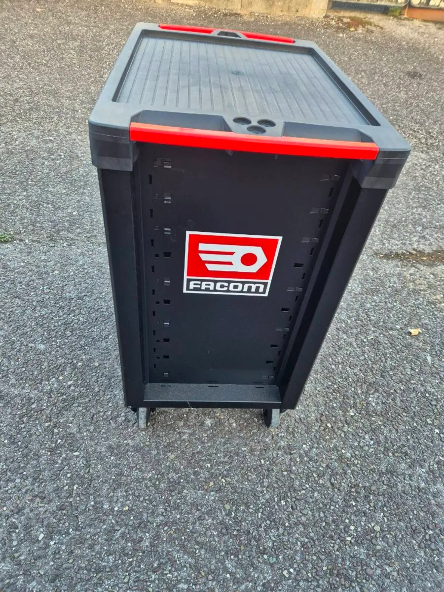 Tool cabinet - Image 2