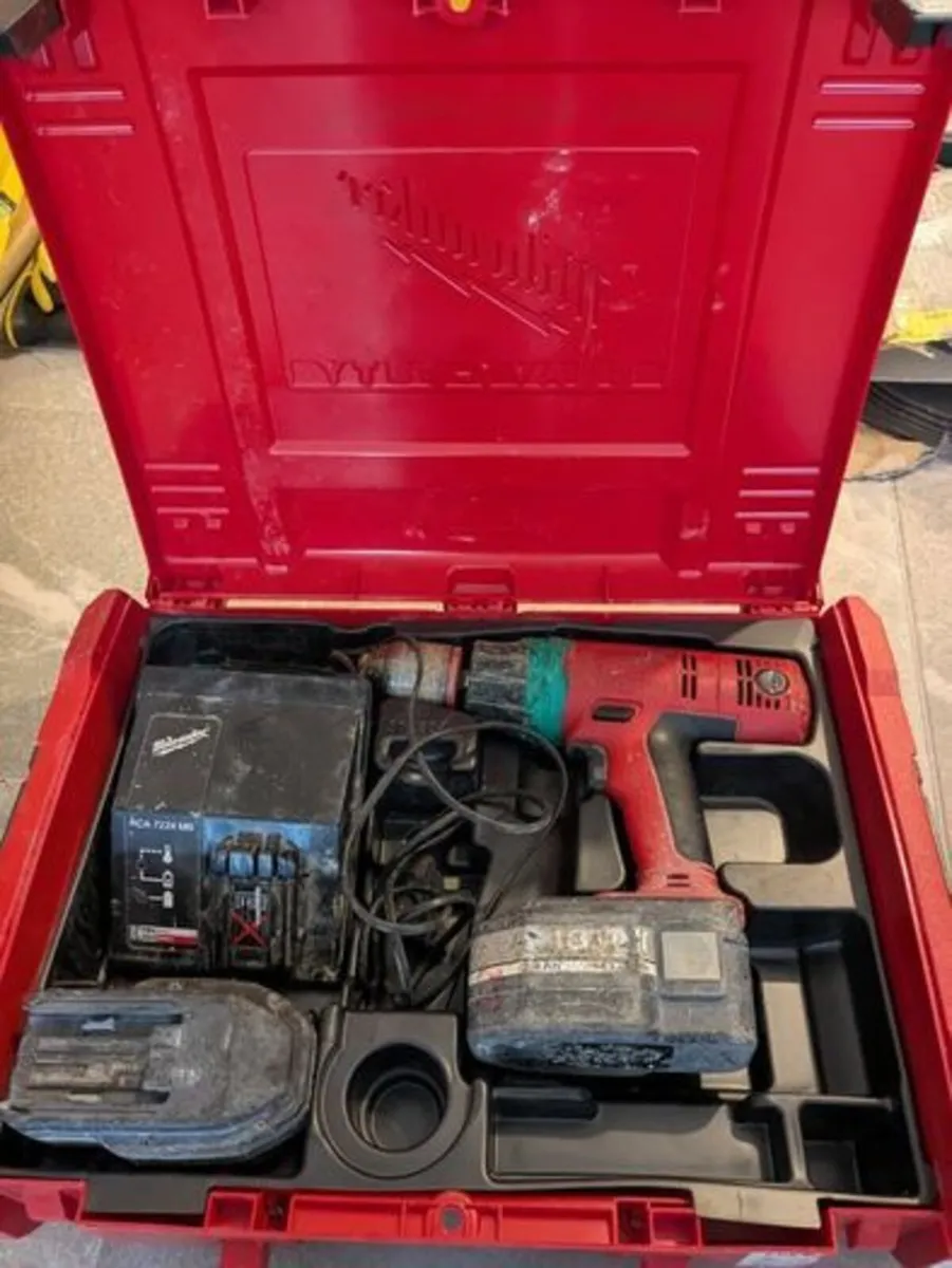 Milwaukee Rotary Hammer + Drill - Image 3