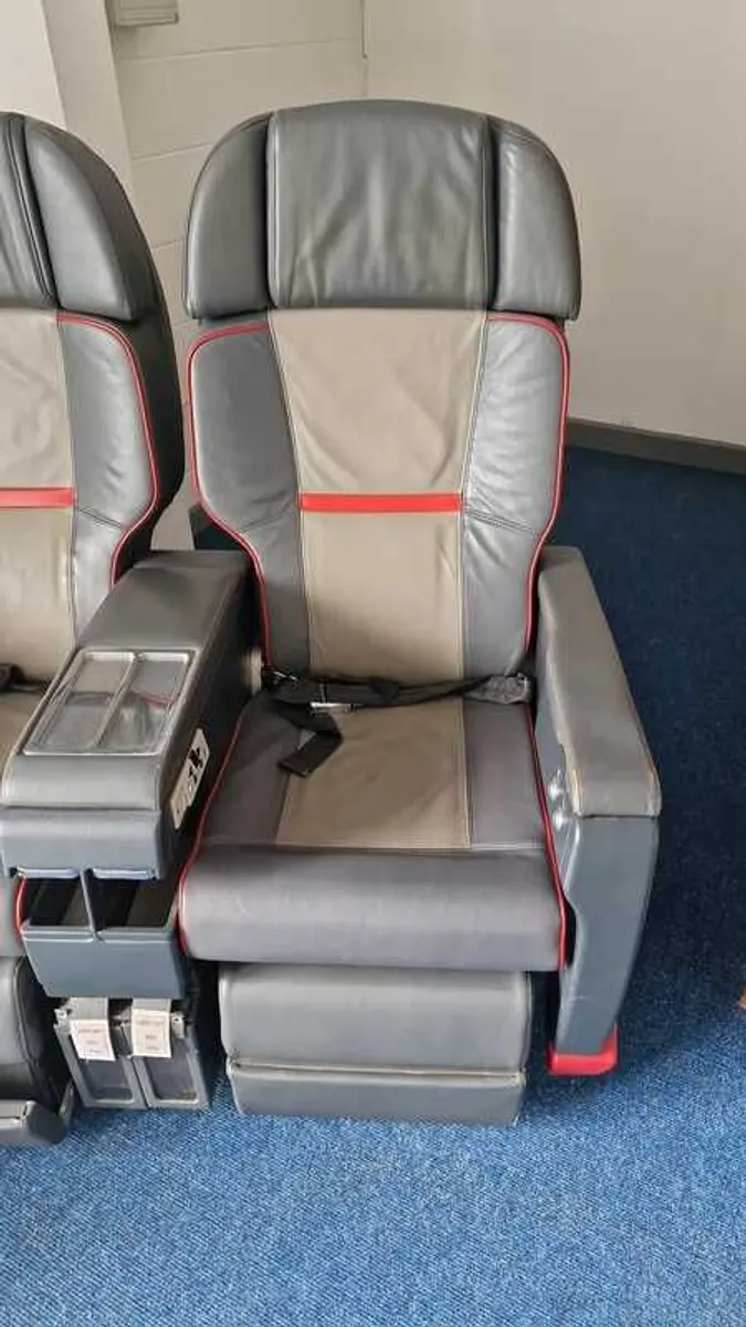 TAP Air Portugal Business Class Recliner Seats, - Image 3