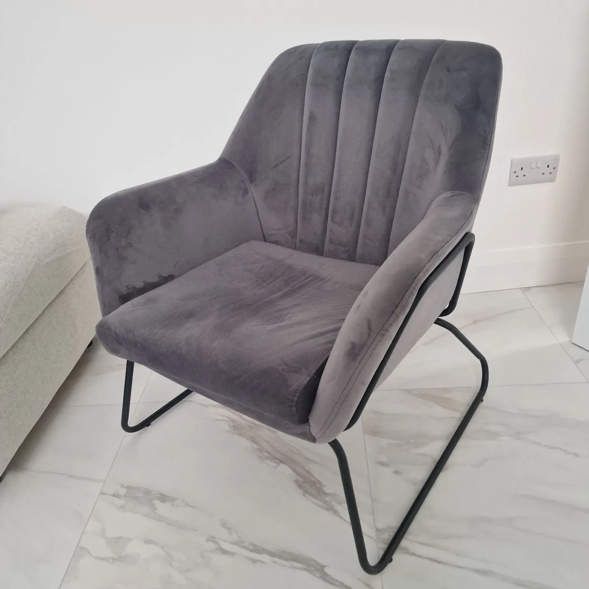 Pair of chairs - Image 3