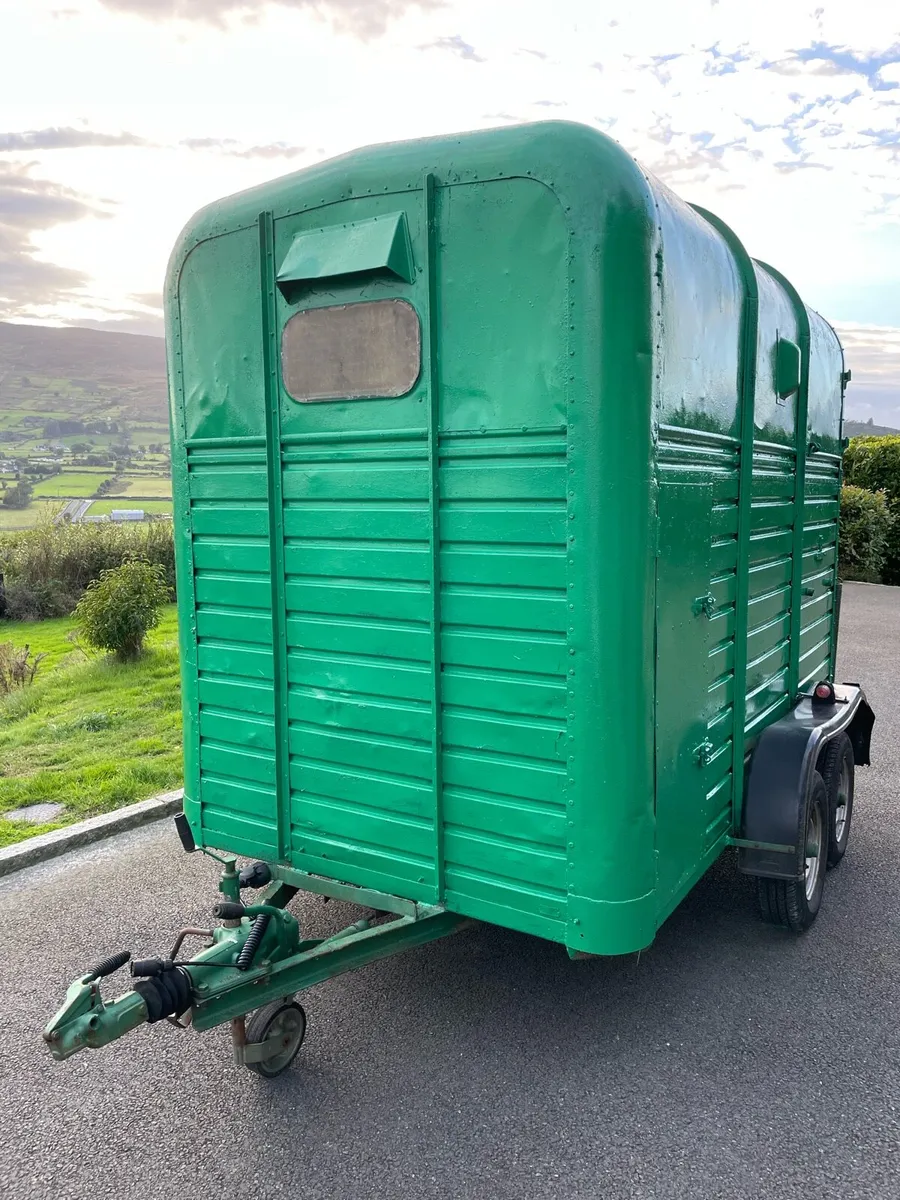 Horse Trailer / Livestock Trailer - Image 2