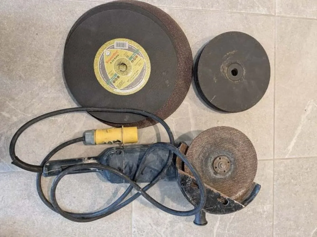 2x 230mm Angle Grinders + Discs - Image 2