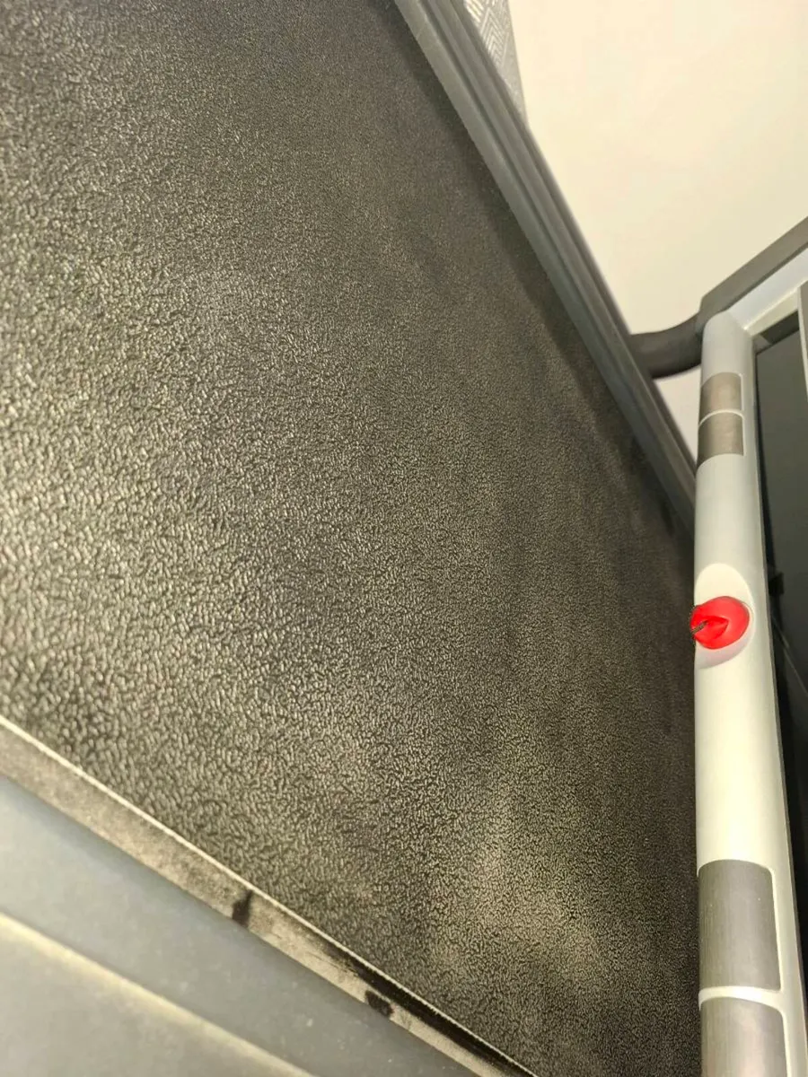 Tread mill - Image 1