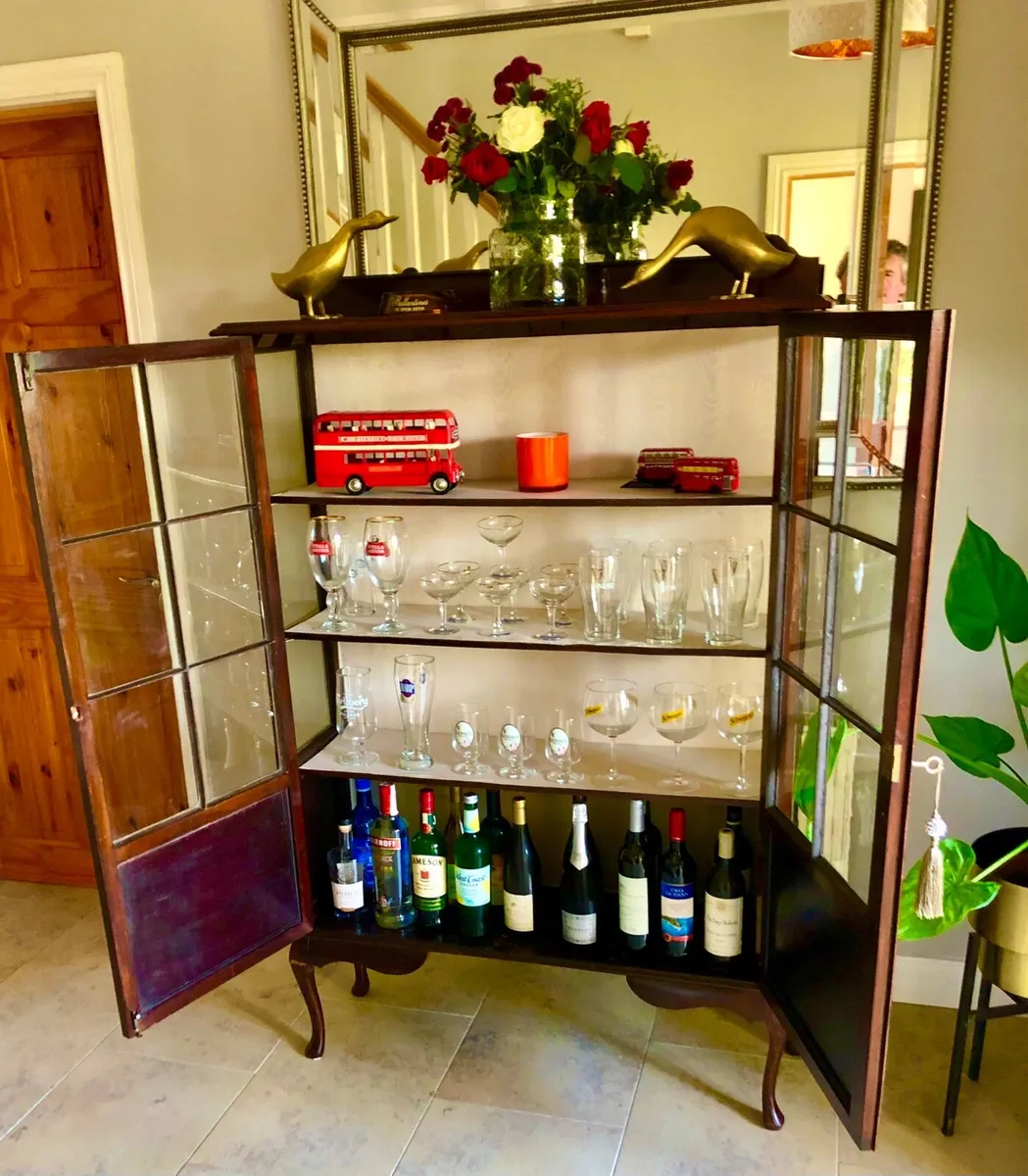 Antique cabinet - Image 4