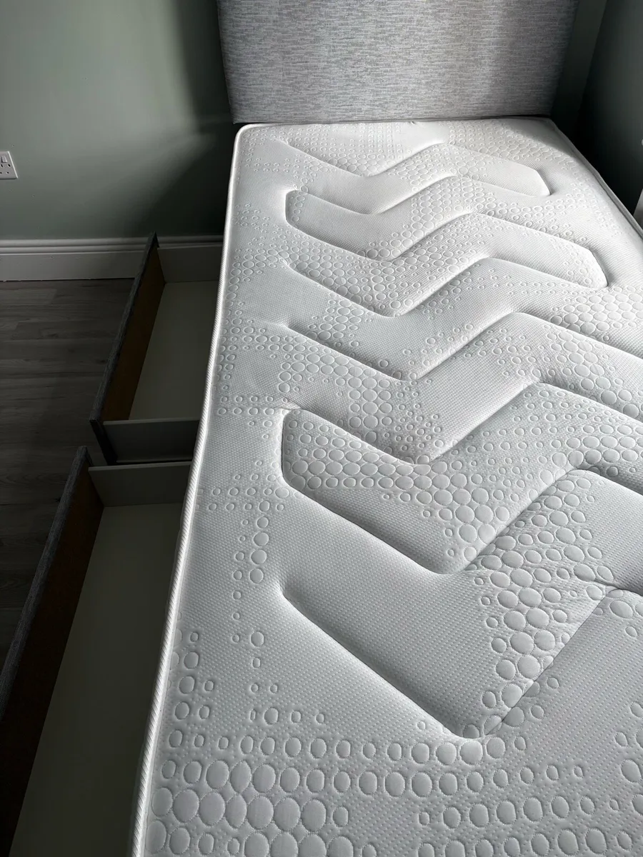 Single Bed with Drawers and Mattress - Image 2