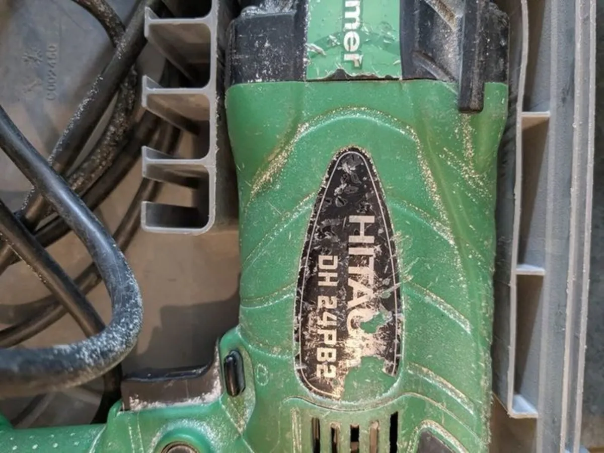 Hitachi DH24PB2 Rotary Hammer Drill + Case + Bits - Image 2