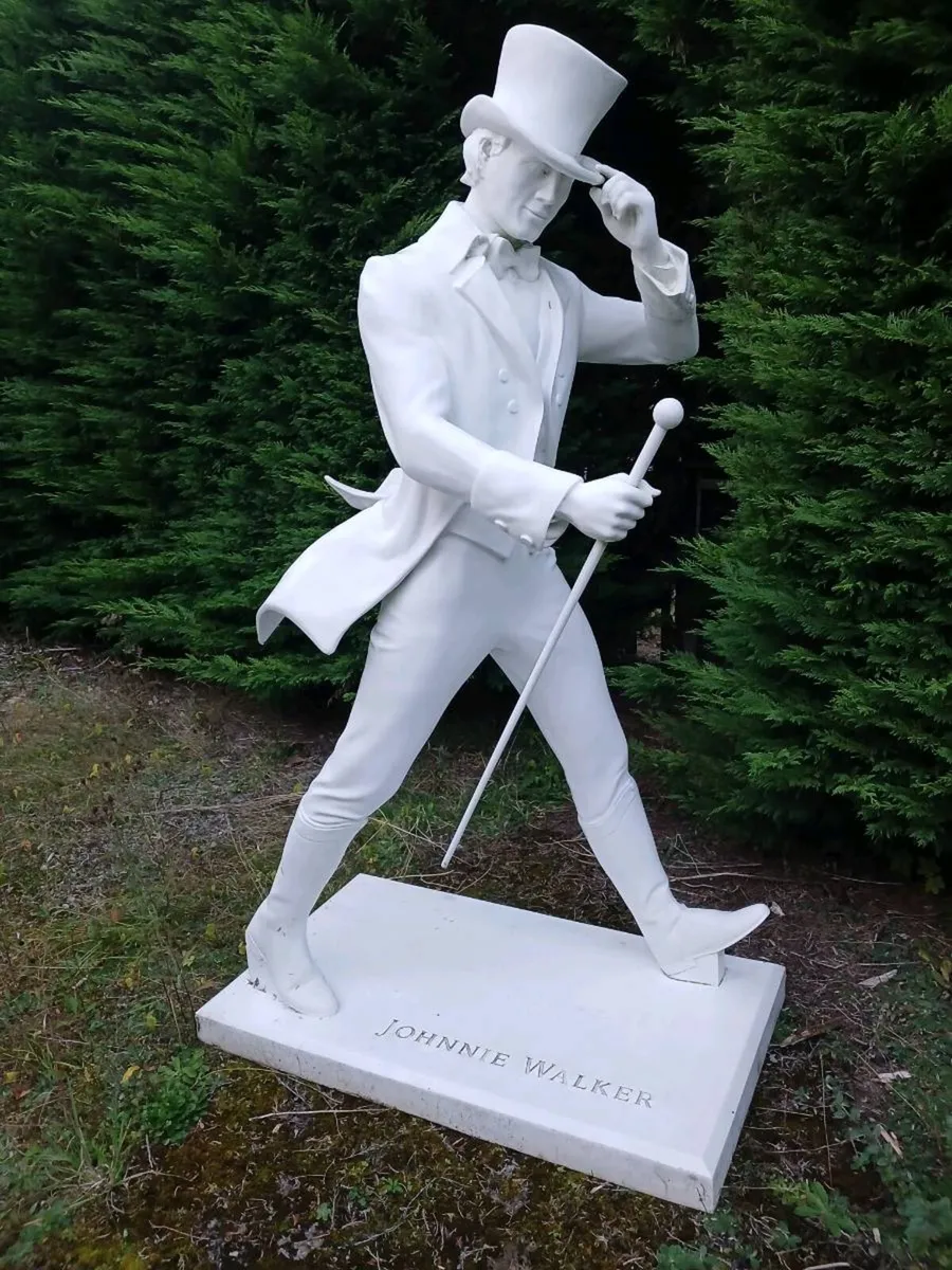 Johnny walker whiskey statue - Image 4