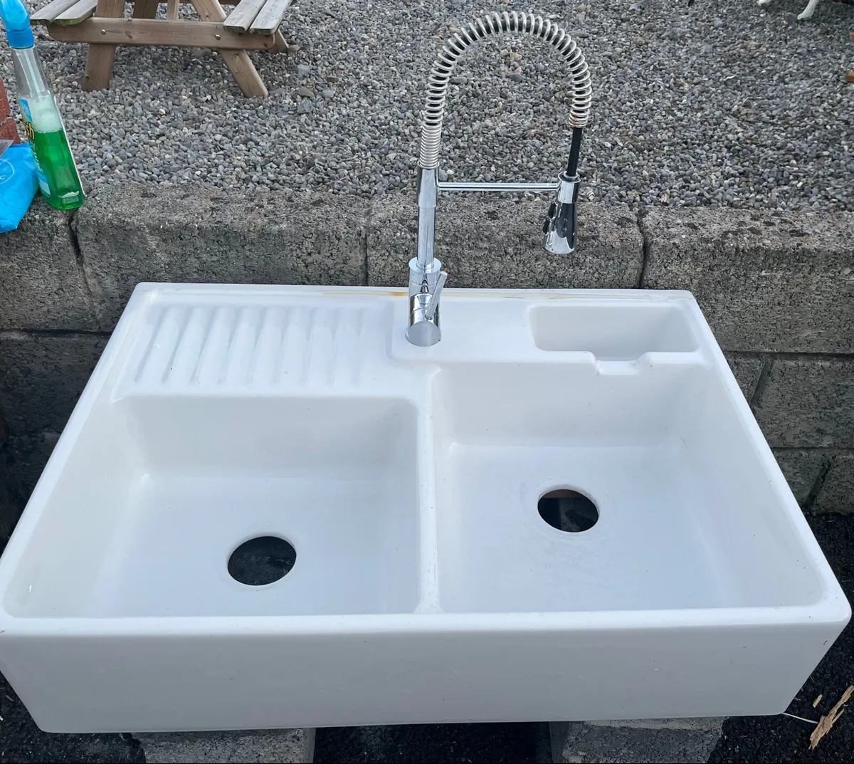 White Belfast sink - Image 1