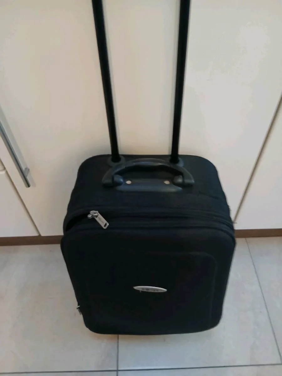 CABIN SIZE SUITCASE 2 WHEELS - Image 4
