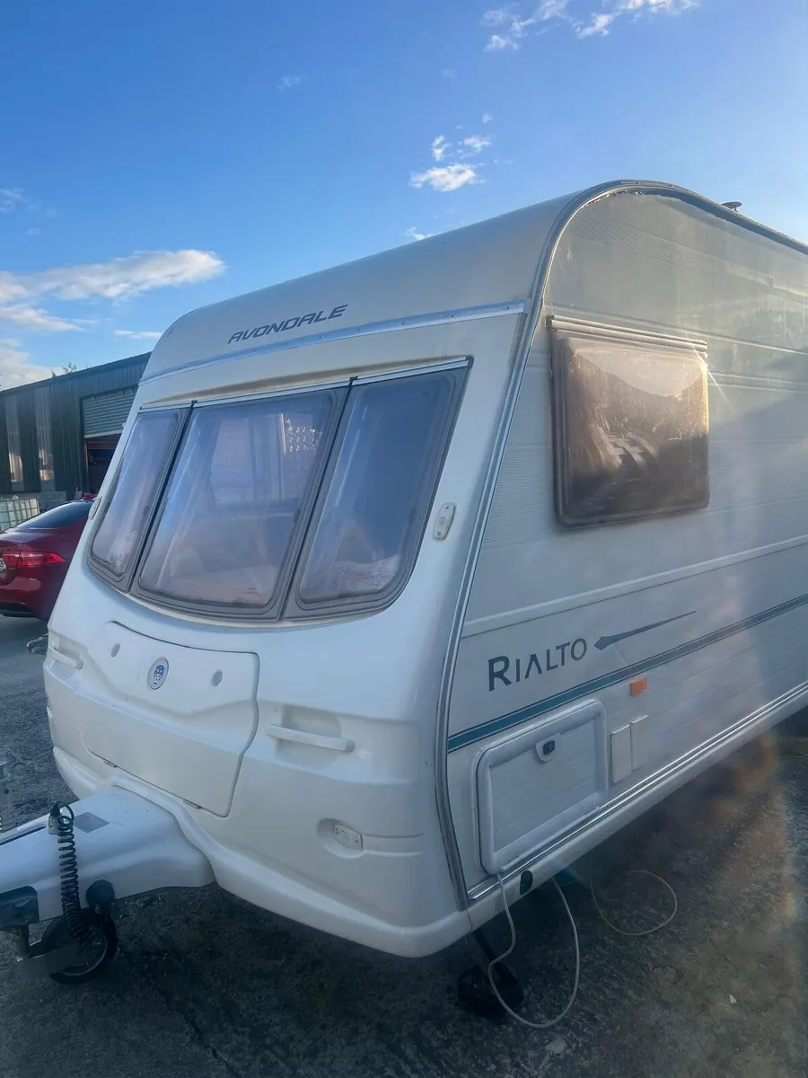 Avondale Rialto 6 Berth Twin Axle Caravan - Image 2