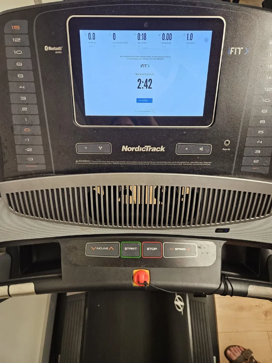 NordicTrack Commercial 1750 – Premium Treadmill - Image 4