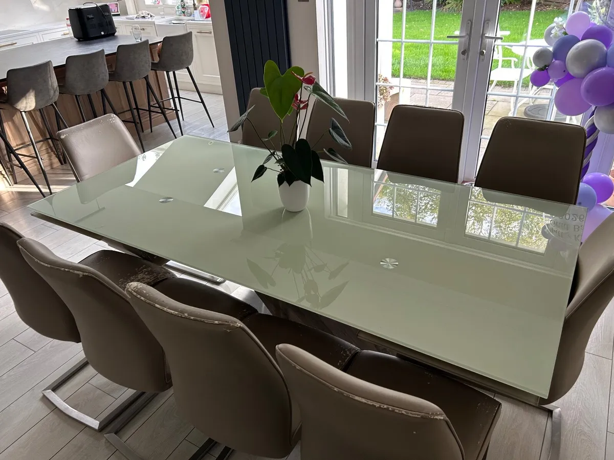 Dining Table - Image 3