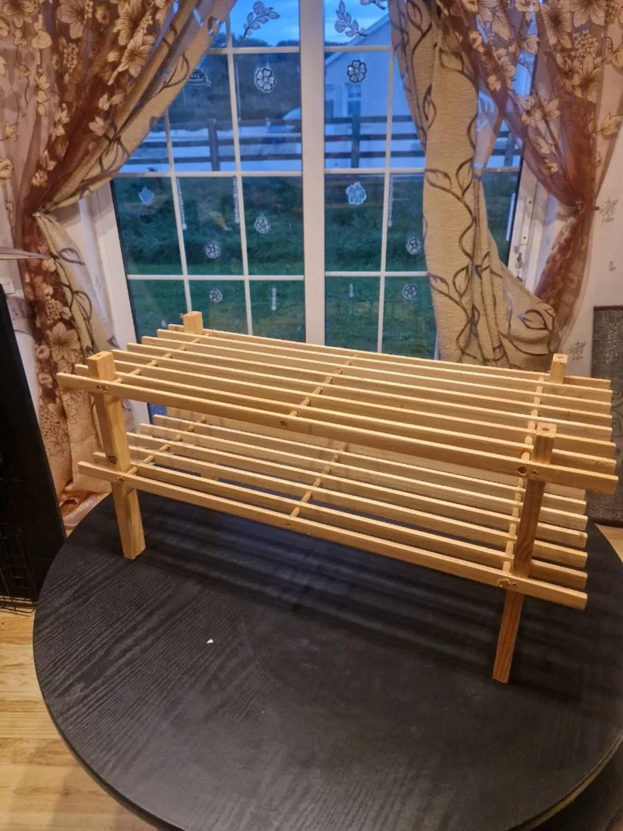 Little display table - Image 2