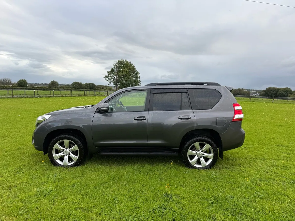Toyota Landcruiser - Image 4