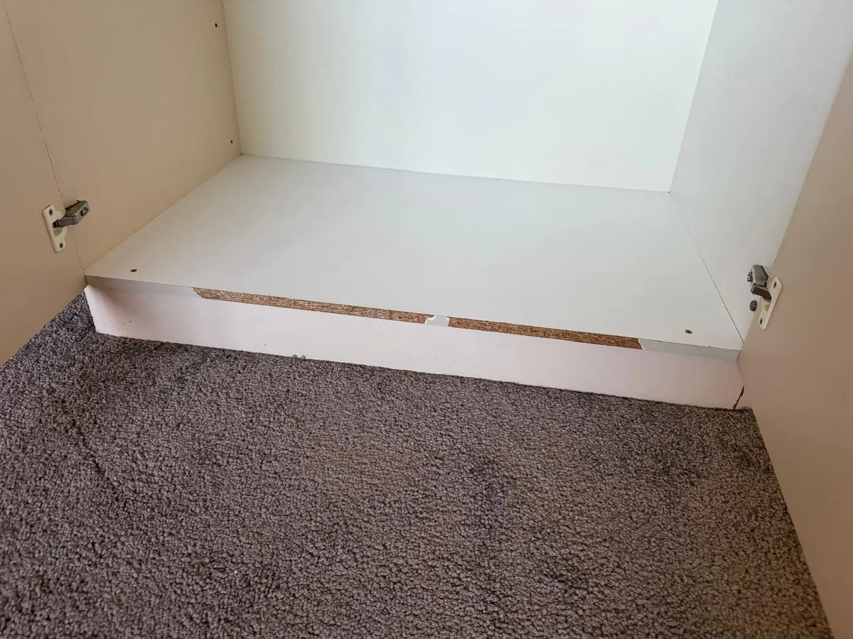 Wardrobe - Image 4