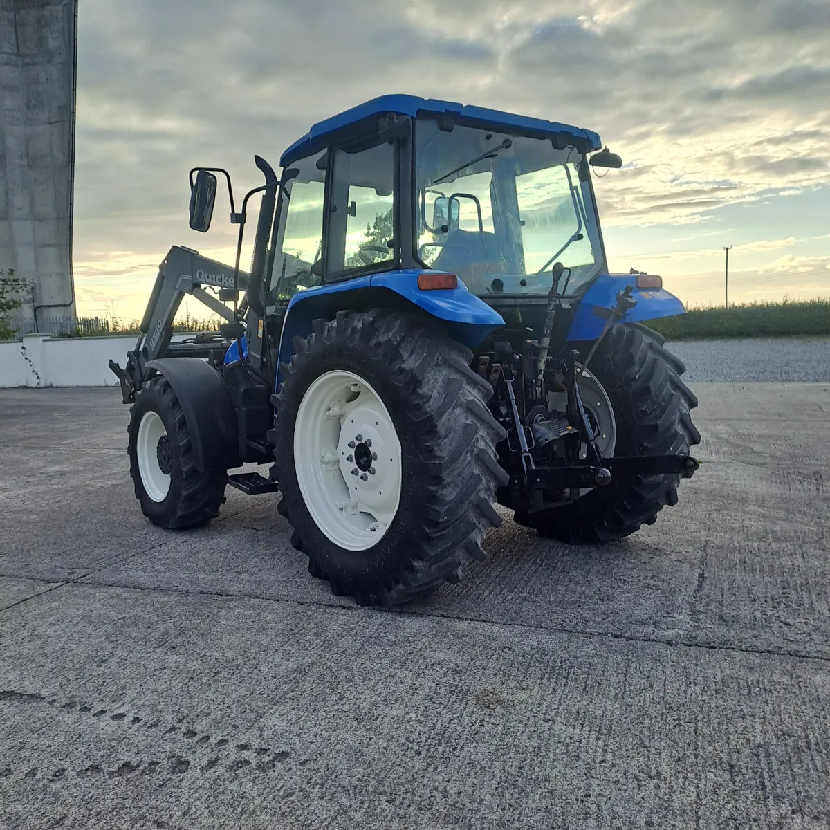 New Holland TL 90 - Image 3