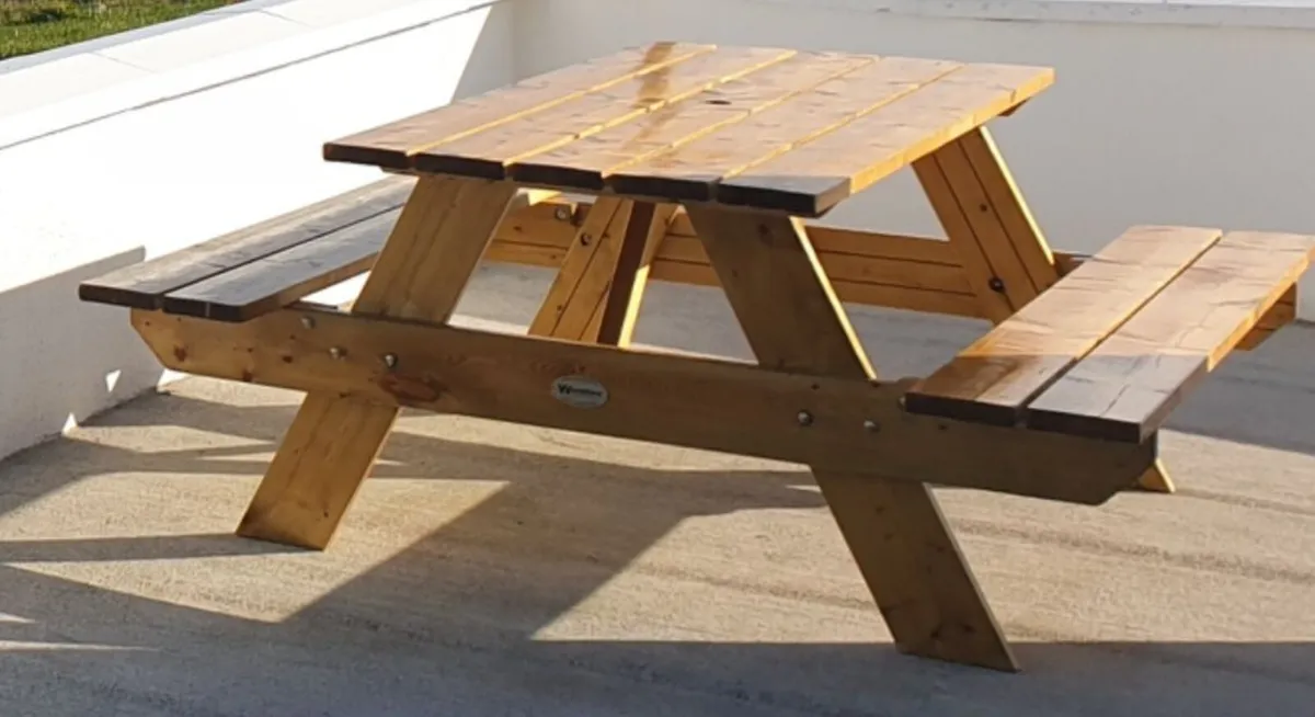 Picnic table - Image 3