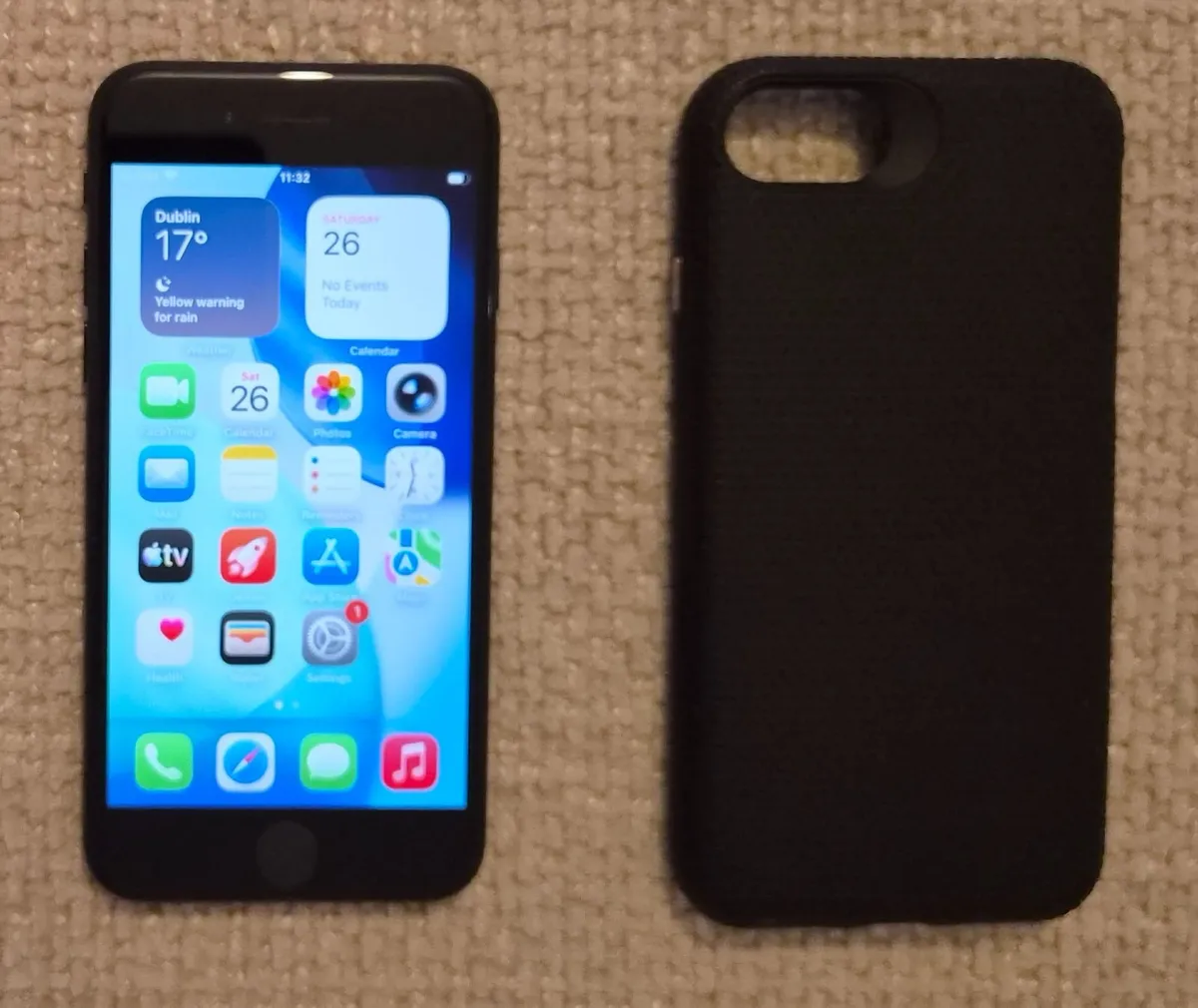 iPhone SE (2020) - Image 3