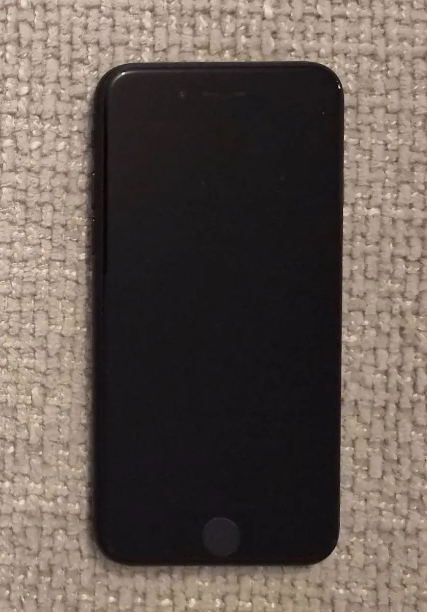 iPhone SE (2020) - Image 4