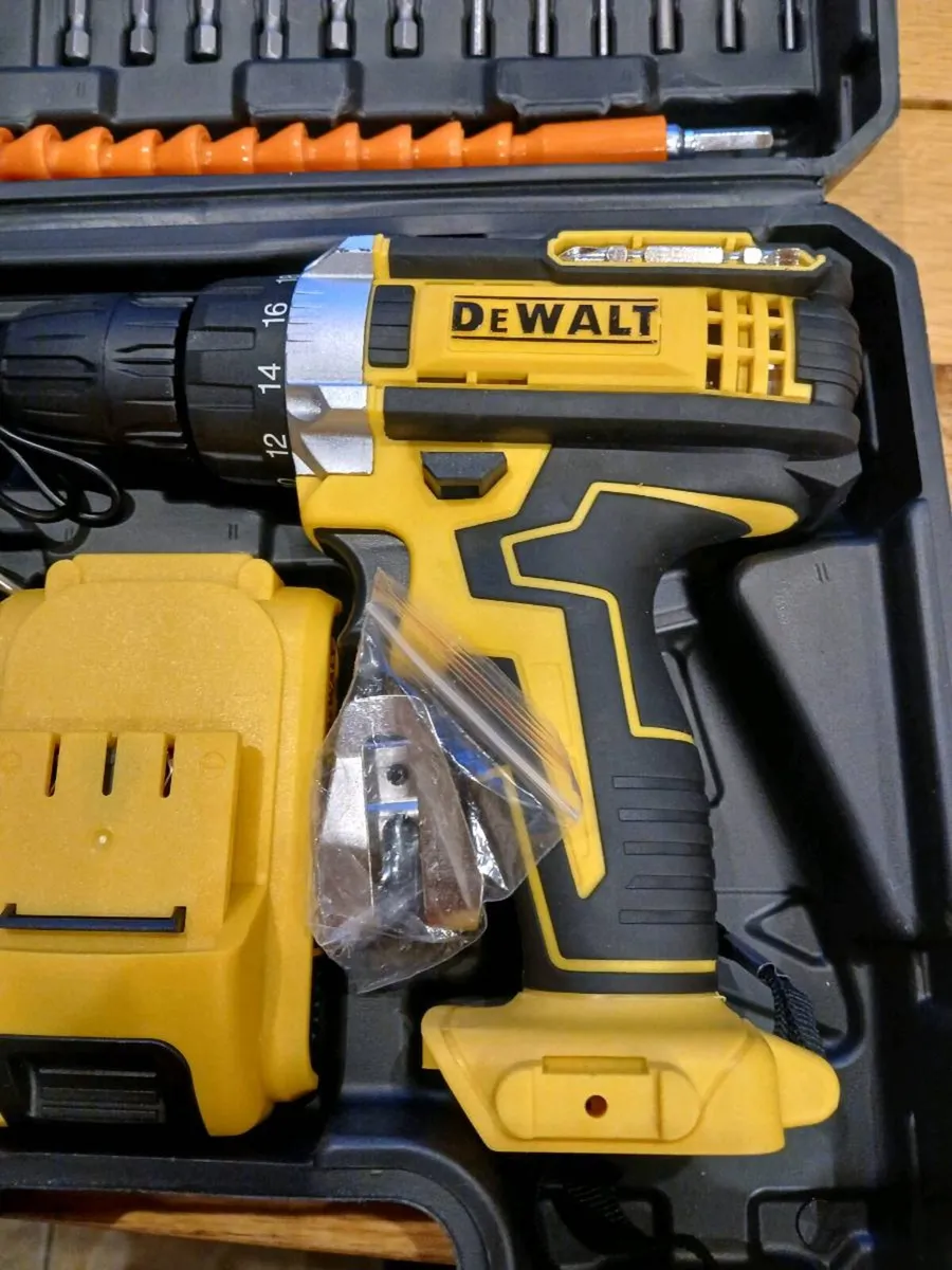 Dewalt drill - Image 1