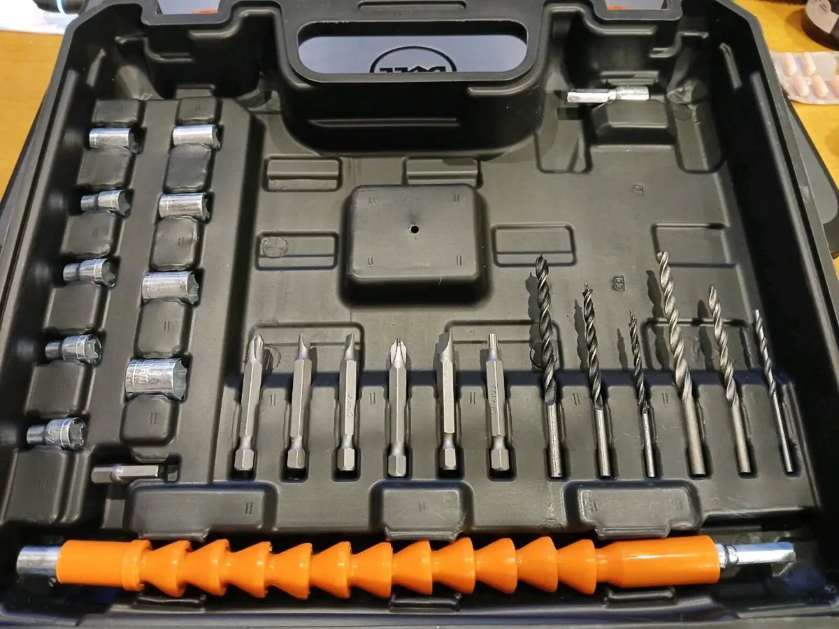Dewalt drill - Image 3