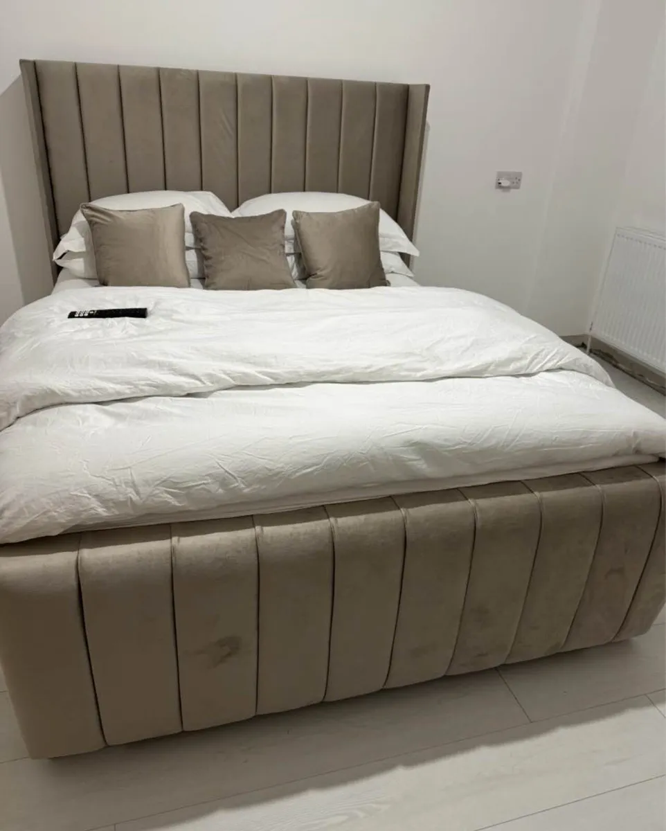 Bed - Image 2