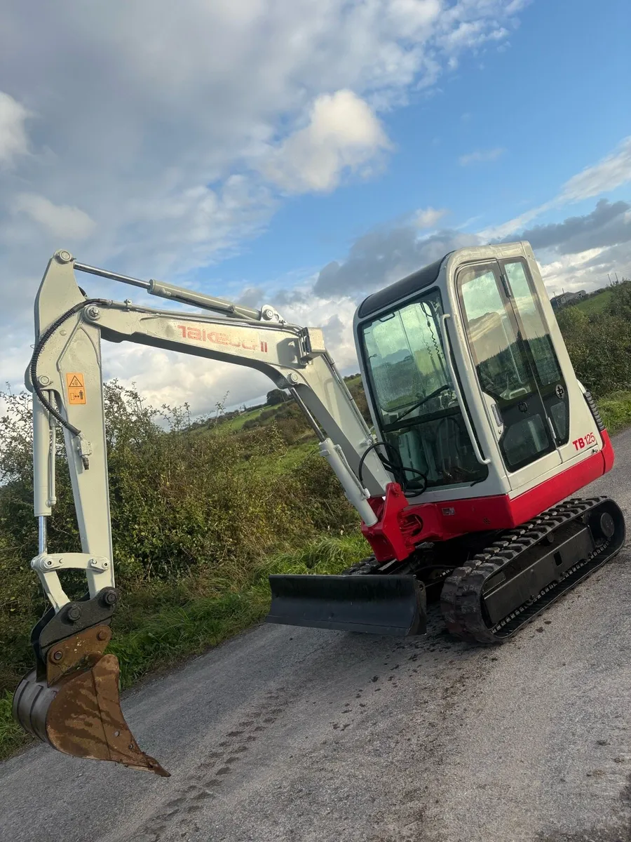 Takeuchi digger - Image 4