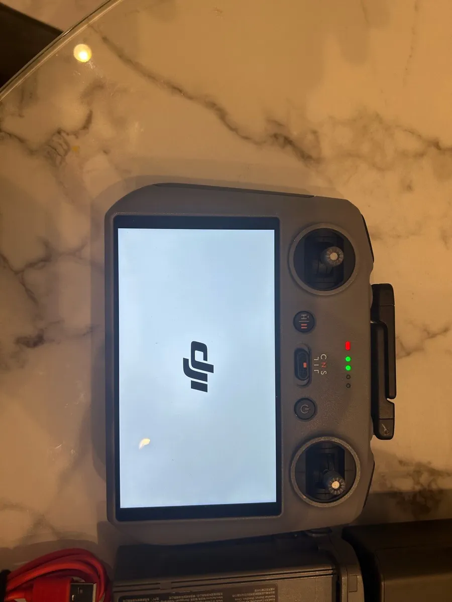 Dji air 3 as new - Image 3