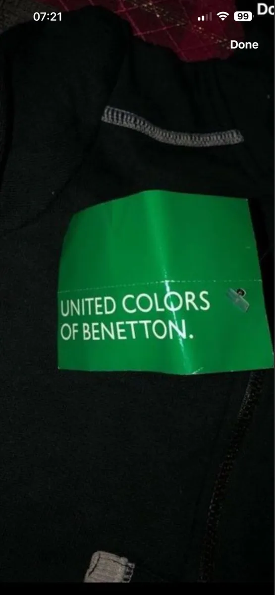 Boys BNWT Benetton hoodie age 4 €5 - Image 4