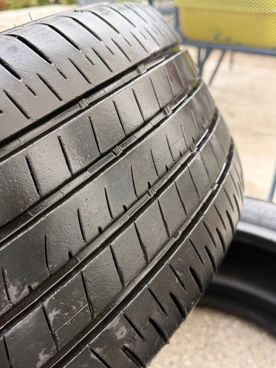 Tires 225 50 10 Bridgestone - Image 4