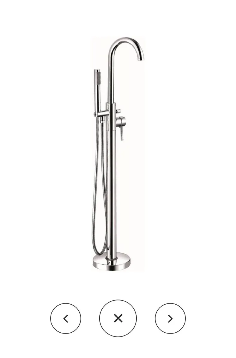 Elegant curved freestanding bath-shower mixer - Image 2
