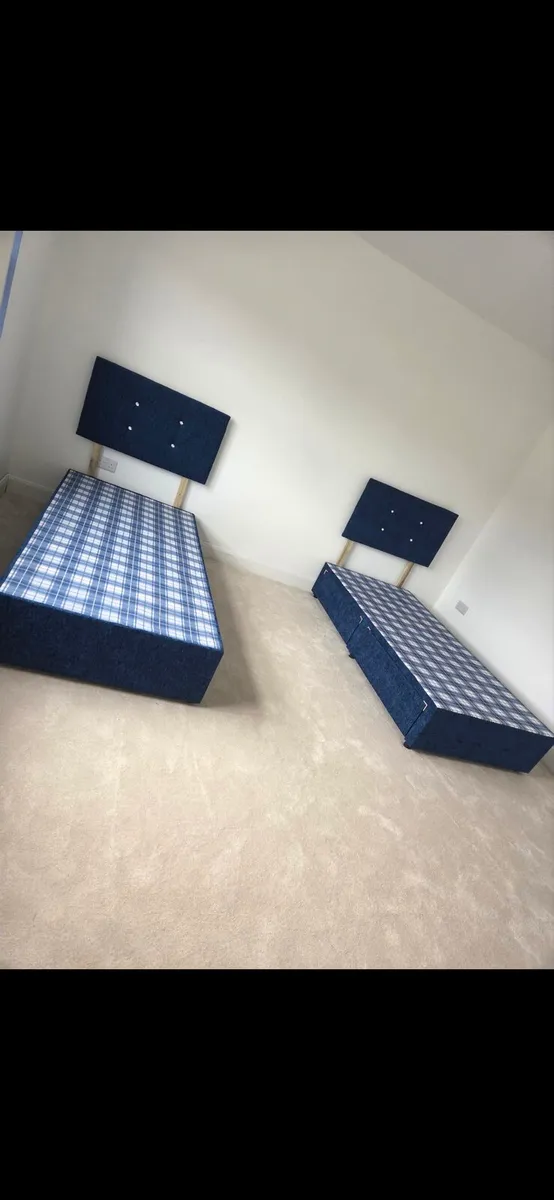 Single beds - Image 2