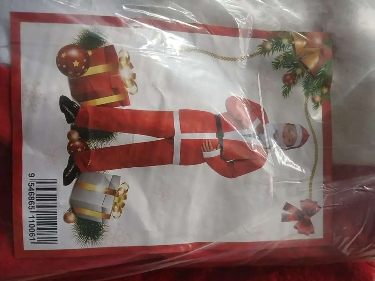 Santa Hats Elf Hats N Santa Suits - Image 3