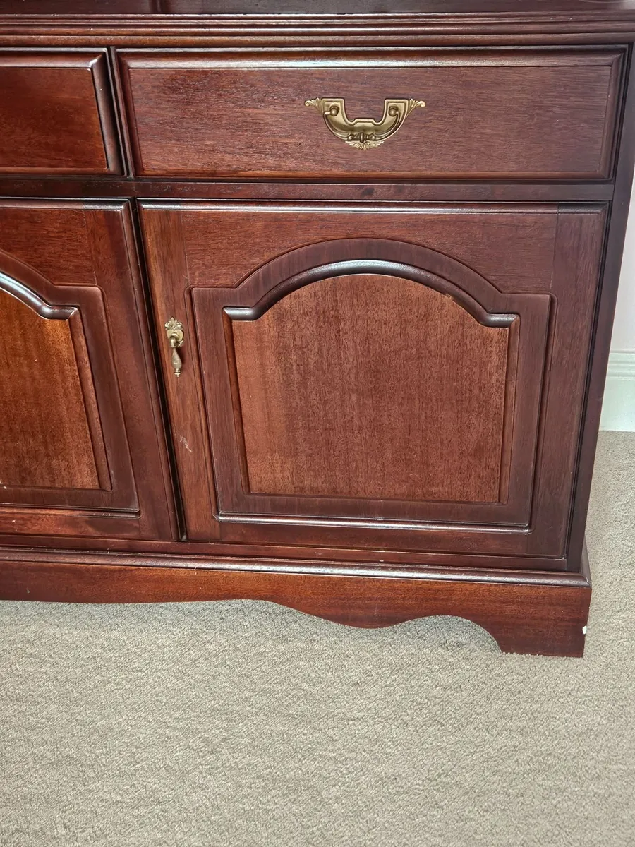 Rossmore mahogony display cabinet - Image 2