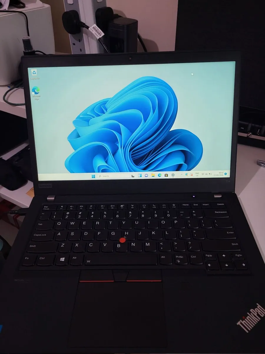 Lenovo ThinkPad T14 Gen 2 - Image 2