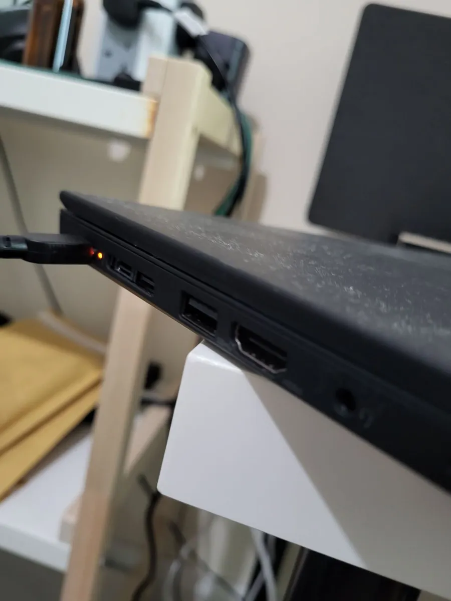 Lenovo ThinkPad T14 Gen 2 - Image 3
