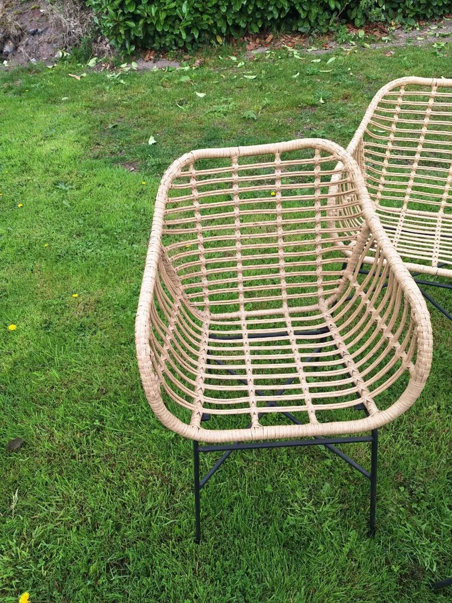 4x Meadows and Byrne Chairs - Image 2