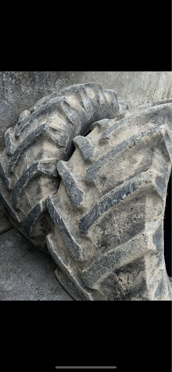 Tractor tyres - Image 1