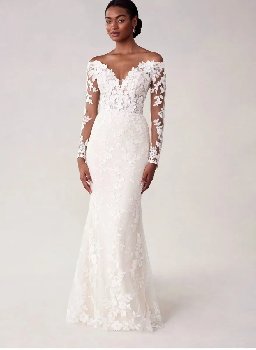 Wedding dresses - Image 2
