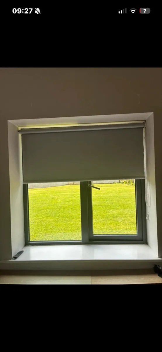 Grey blinds - Image 1