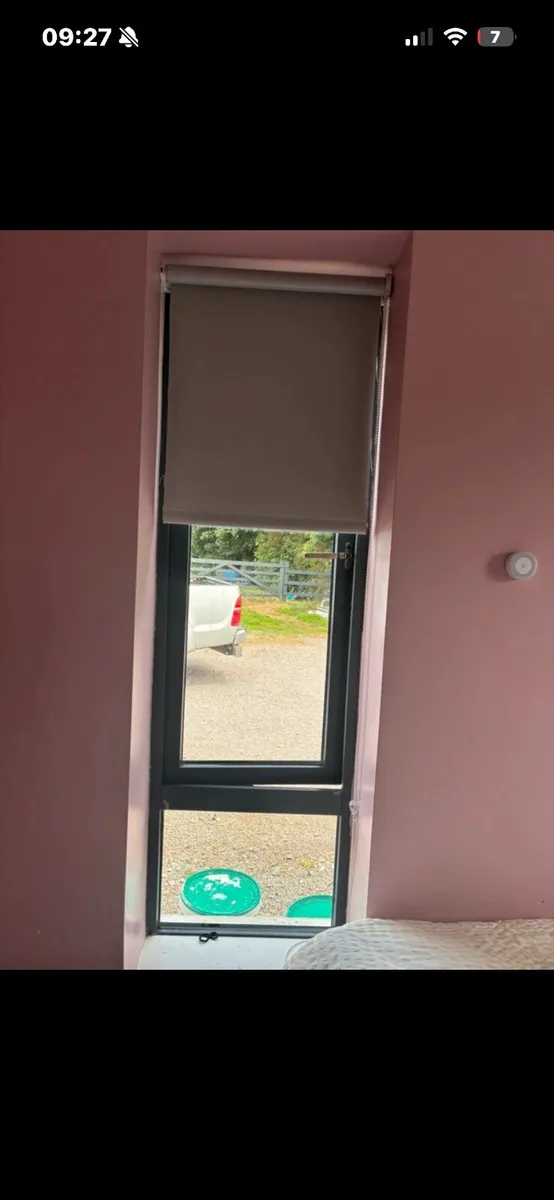 Grey blinds - Image 2
