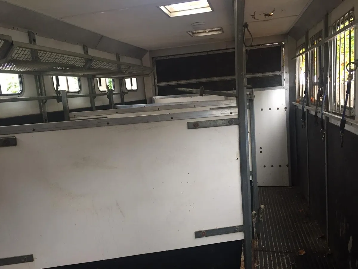 Horse Lorry - Image 2