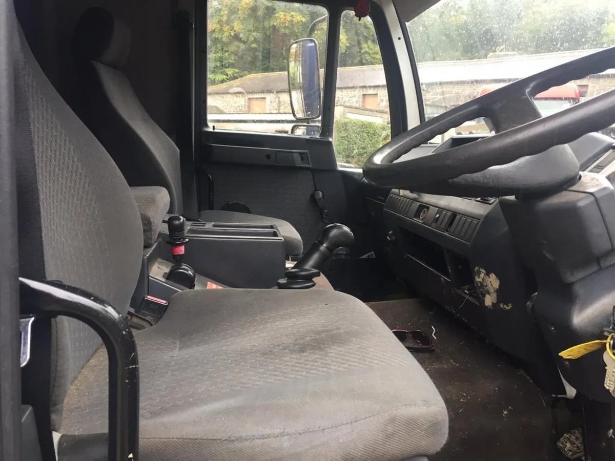 Horse Lorry - Image 3